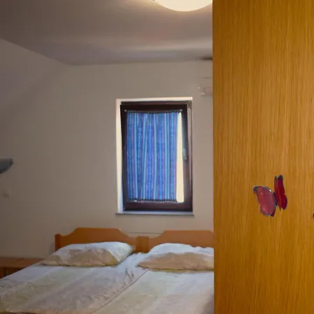 Farm Zevnik בית הארחה ברז'יס