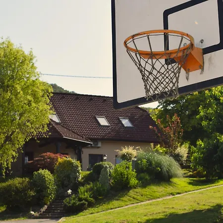 Farm Zevnik בית הארחה ברז'יס