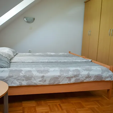 Hiša za goste Farm Zevnik 3*