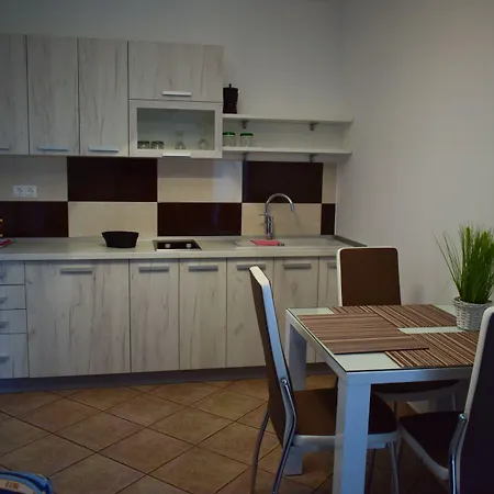 Farm Zevnik 3* ברז'יס